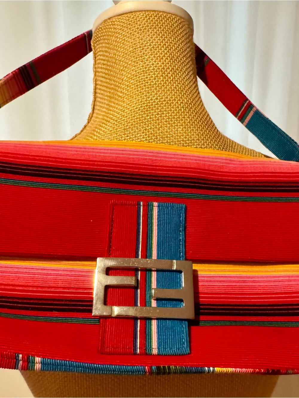 Red Striped Women's Shoulder Bag with Metal Buckle - Picture 2 of 9